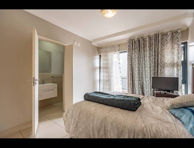 2 BEDROOM APARTMENT TO LET IN UMHLANGA RIDGE
